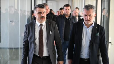 Yıldırım Belediye Başkanı Oktay Yılmaz, Doktor Sadık Ahmet Gençlik ve