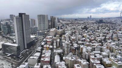 Sibirya’dan gelen soğuk hava dalgası İstanbul’daki etkisini sürdürüyor. Megakentin yüksek