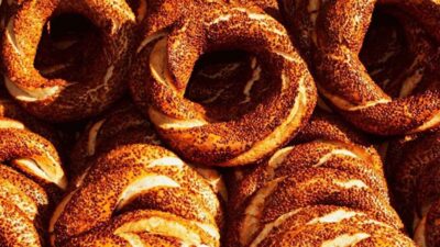 

İstanbul'da bazı işletmeler simit fiyatlarına gizli zam yaptı. 20 liradan