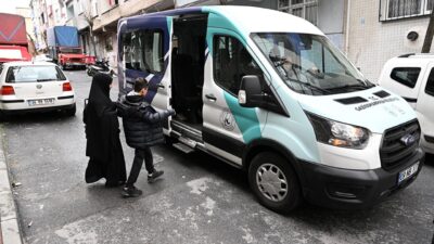 Gaziosmanpaşa Belediyesi, hasta ve hareket kısıtlılığı bulanan vatandaşların sağlık hizmetlerine