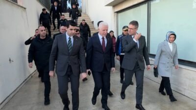 İstanbul Valisi Davut Gül, Avcılar Belediyesi Sosyal Tesisleri'nde düzenlenen toplantıda
