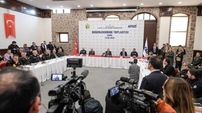 İzmir Büyükşehir Belediye Başkanı Dr. Cemil Tugay, İzmir Valiliği tarafından