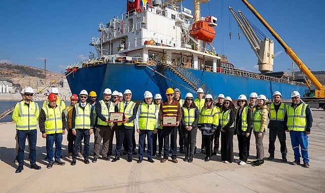 Projenin deniz lojistiği, malzeme ve ekipmanların kesintisiz tedarikini sağlıyor
