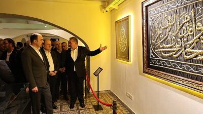 Konya’mıza bu vasıfta bir sergi açmamıza vesile olduğu için Erol