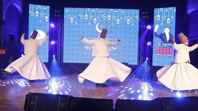 Kuran-ı Kerim Tilaveti, dini sohbetler, semazen gösterileri, gönül sohbetlerinin yanı