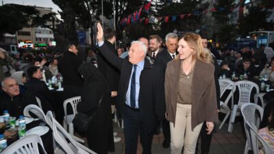  Bursa Büyükşehir Belediye Başkanı Mustafa Bozbey, Orhangazi ilçesindeki iftar
