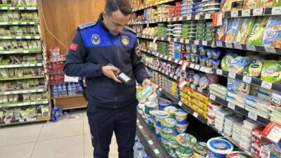 Zeytinburnu Belediyesi zabıta ekipleri, depremin ardından zincir marketlerde fahiş fiyat
