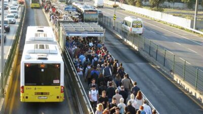 Resmi Gazete'de yayımlanan karara göre 1 Mayıs ve 19 Mayıs'ta