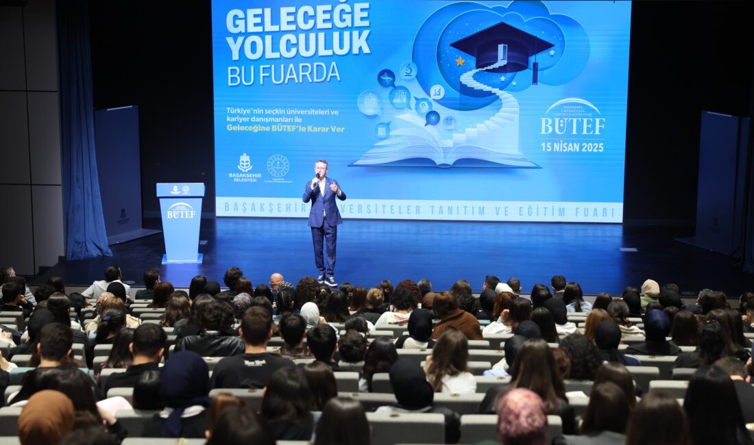 Başakşehirli öğrencileri üniversiteler ve eğitim kurumlarıyla buluşturan Başakşehir Üniversiteler Tanıtım